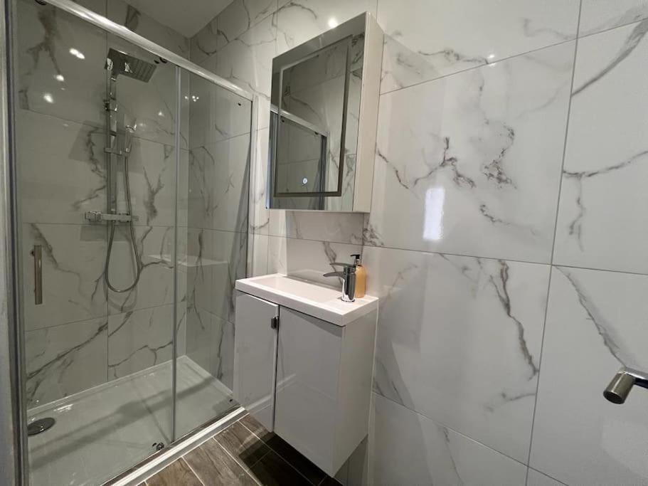 Star London Finchley Road 1-Bed Hideaway Apartment Ngoại thất bức ảnh