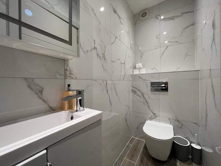 Star London Finchley Road 1-Bed Hideaway Apartment Ngoại thất bức ảnh